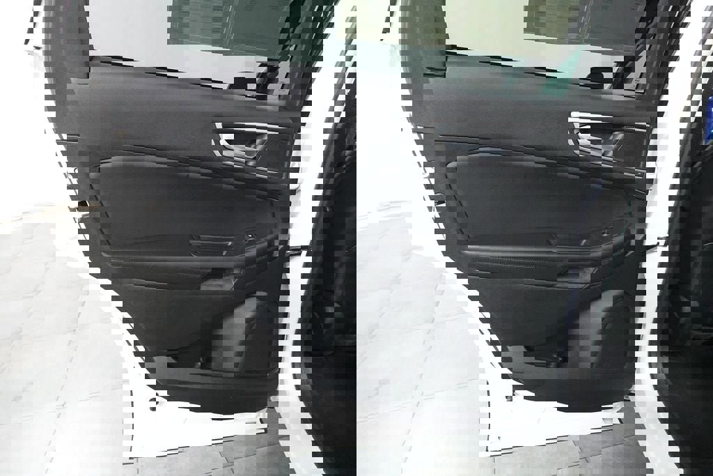 Certified 2023 Ford Edge SEL image 24