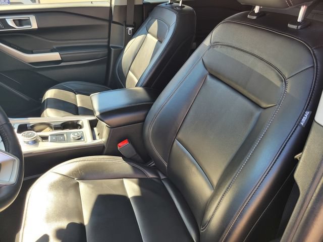 Certified 2023 Ford Explorer XLT w/ Equipment Group 202A AWD/4WD image 11