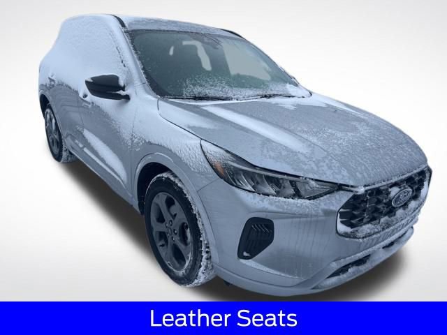 Certified 2023 Ford Escape ST-Line w/ Tech Pack #1 image 9