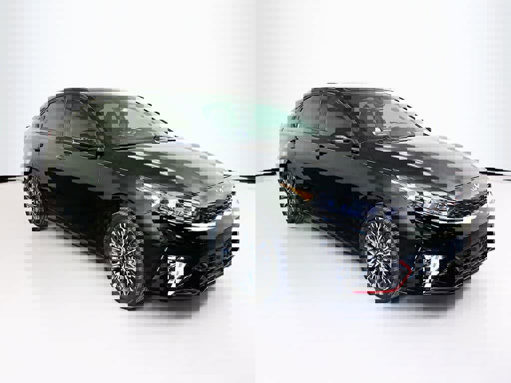 Used 2024 Kia Forte GT-Line image 7