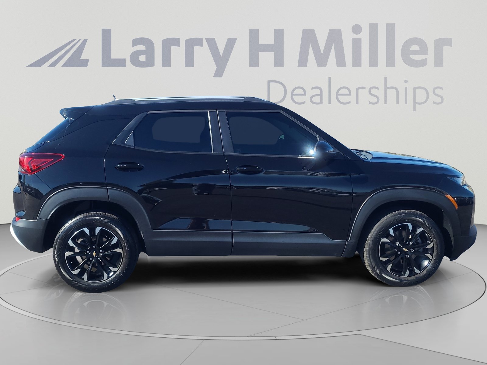 Used 2022 Chevrolet TrailBlazer LT w/ Driver Confidence Package AWD/4WD image 6