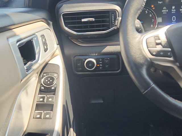 Certified 2022 Ford Explorer Limited w/ Limited Technology Package image 12