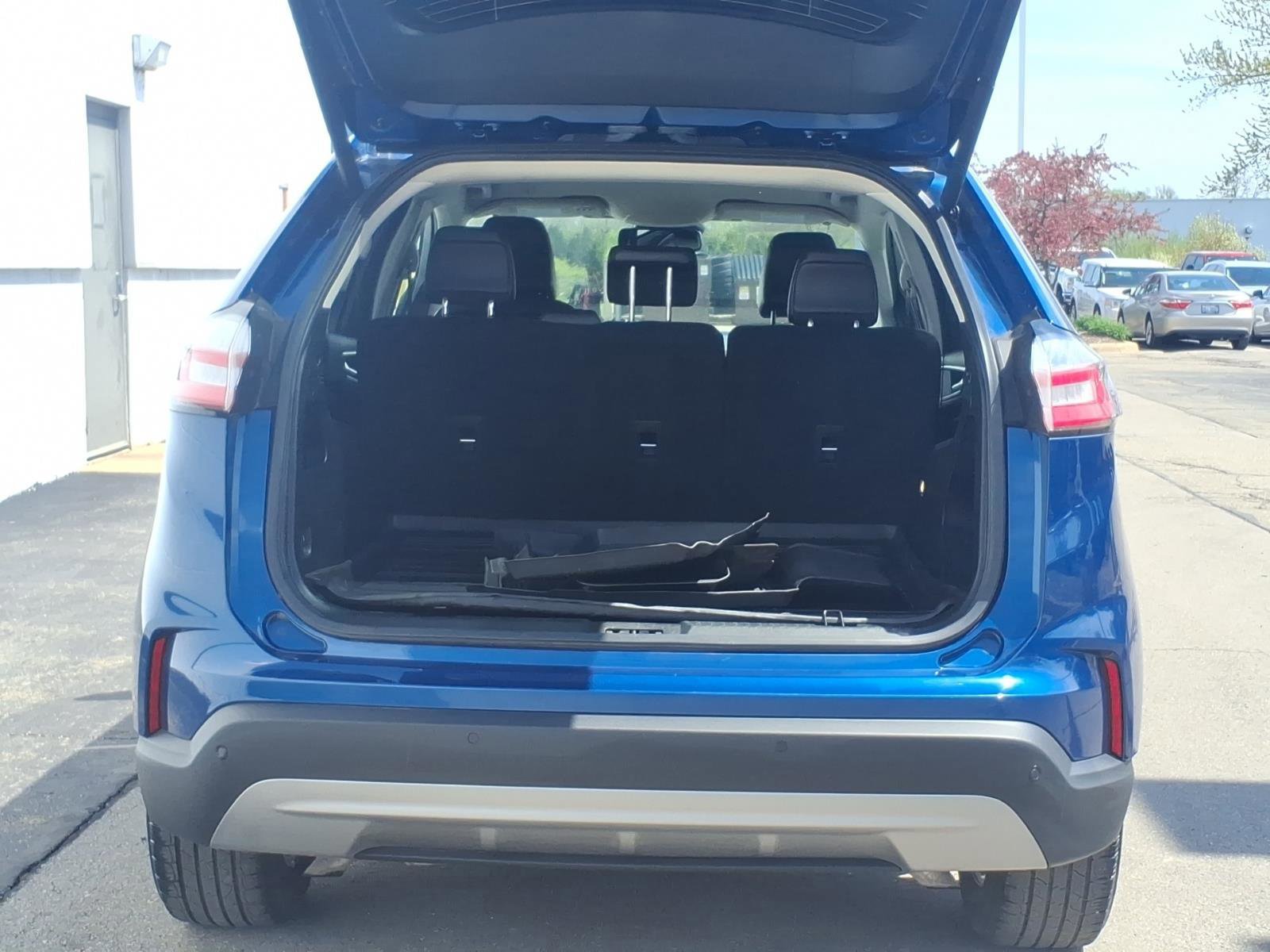 Certified 2023 Ford Edge SEL w/ Convenience Package AWD/4WD image 7