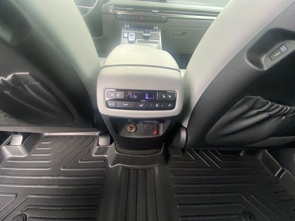 Used 2025 Hyundai Palisade SEL image 25