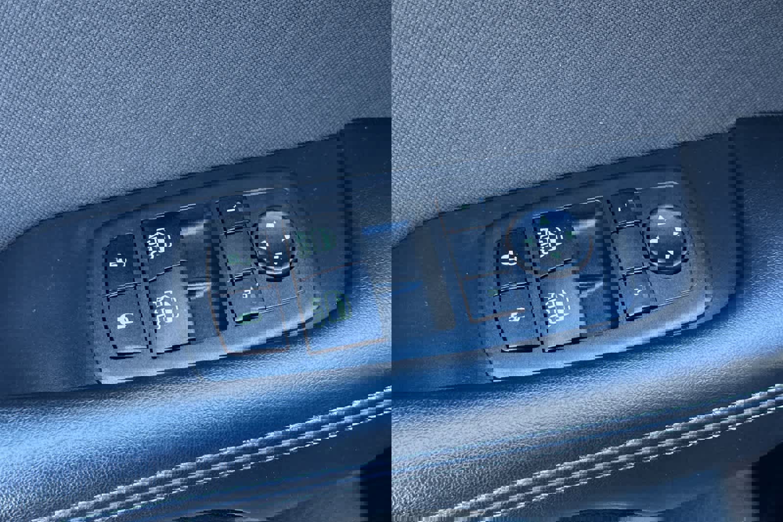 Used 2022 Dodge Challenger SXT w/ Driver Convenience Group image 12