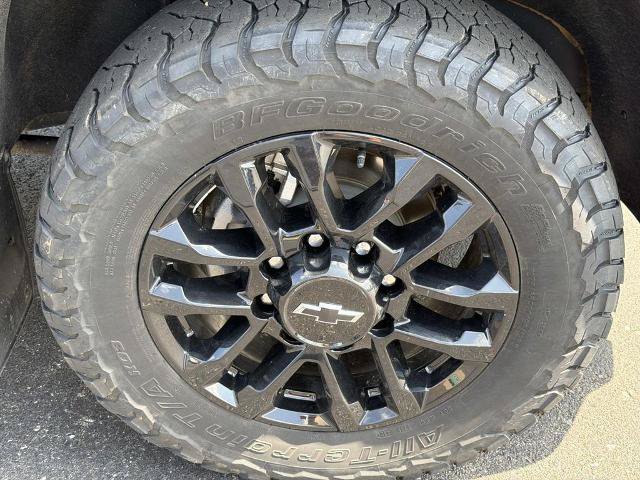 Used 2025 Chevrolet Silverado 2500 LTZ w/ LTZ Premium Package AWD/4WD image 10