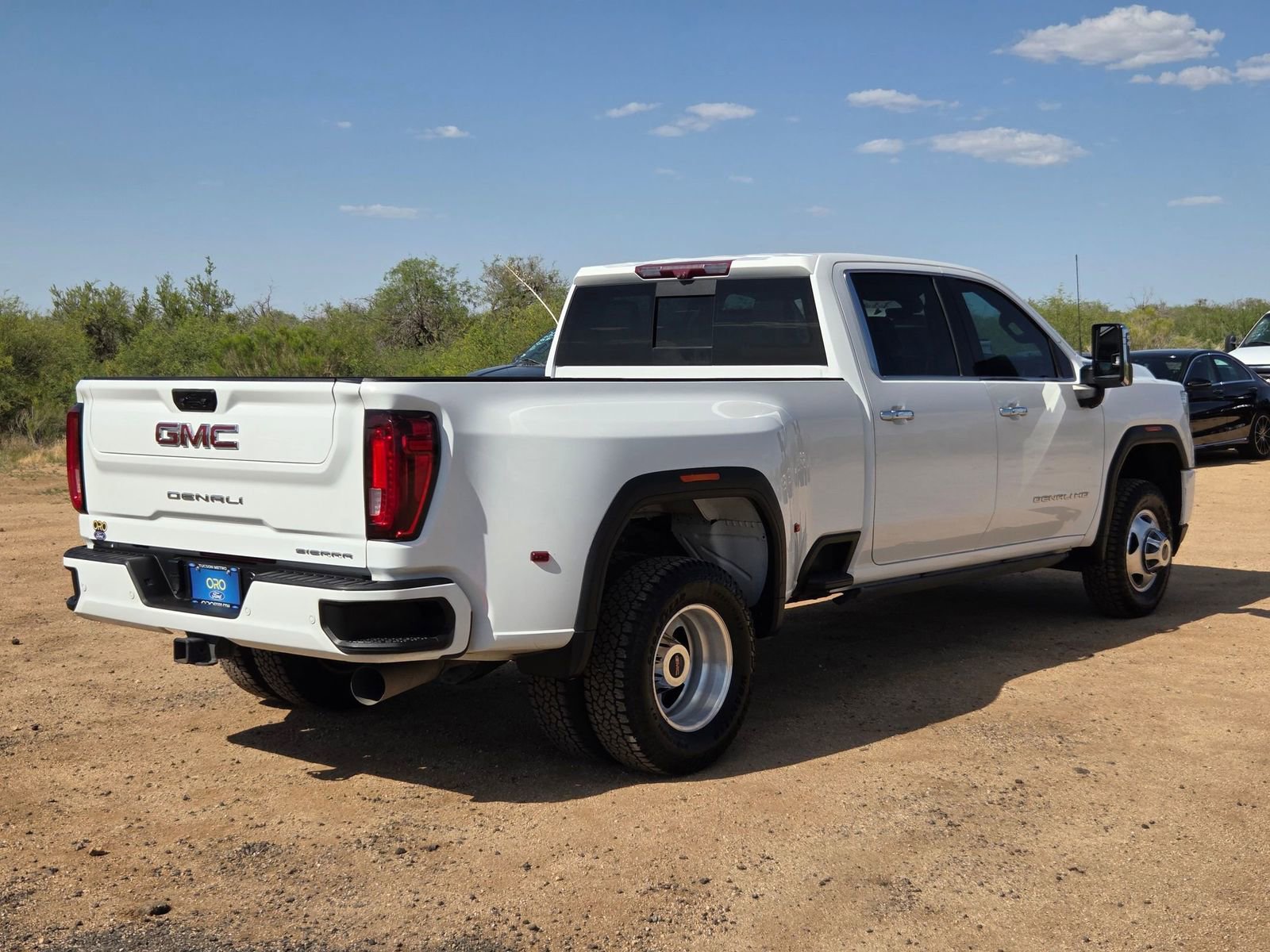 Used 2022 GMC Sierra 3500 Denali w/ Denali Ultimate Package AWD/4WD image 5