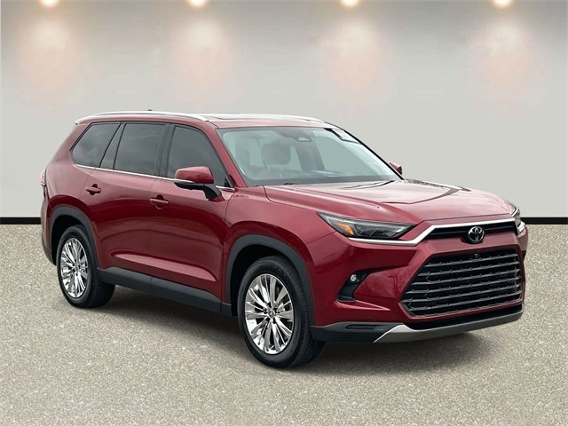 Used 2024 Toyota Grand Highlander Platinum image 3