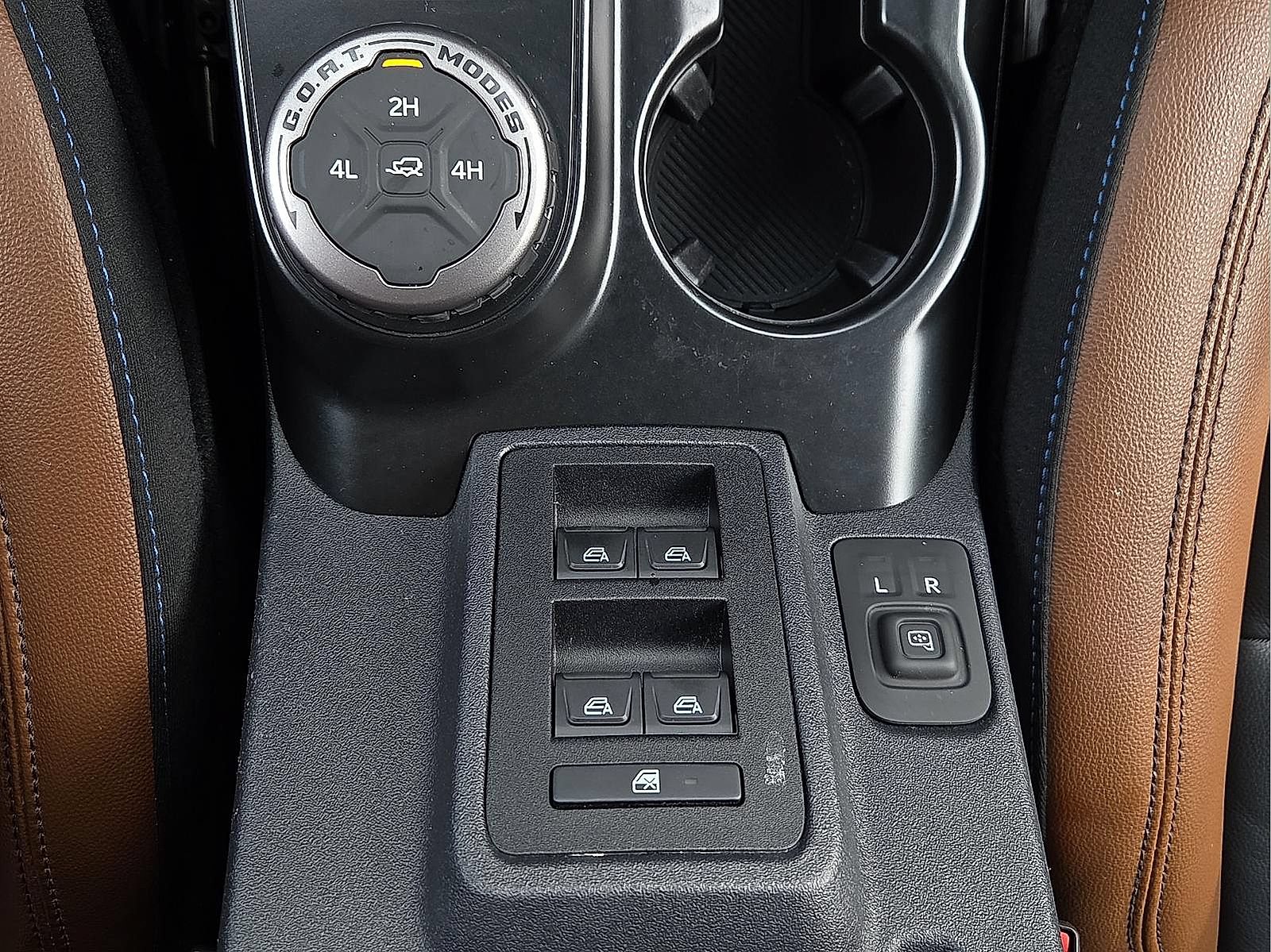 Certified 2024 Ford Bronco Outer Banks AWD/4WD image 17