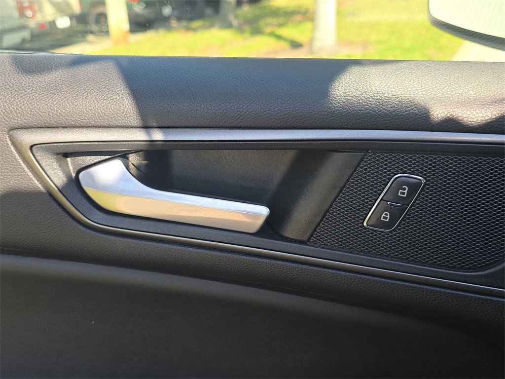 Certified 2022 Ford Edge SE w/ Black Appearance Package image 17