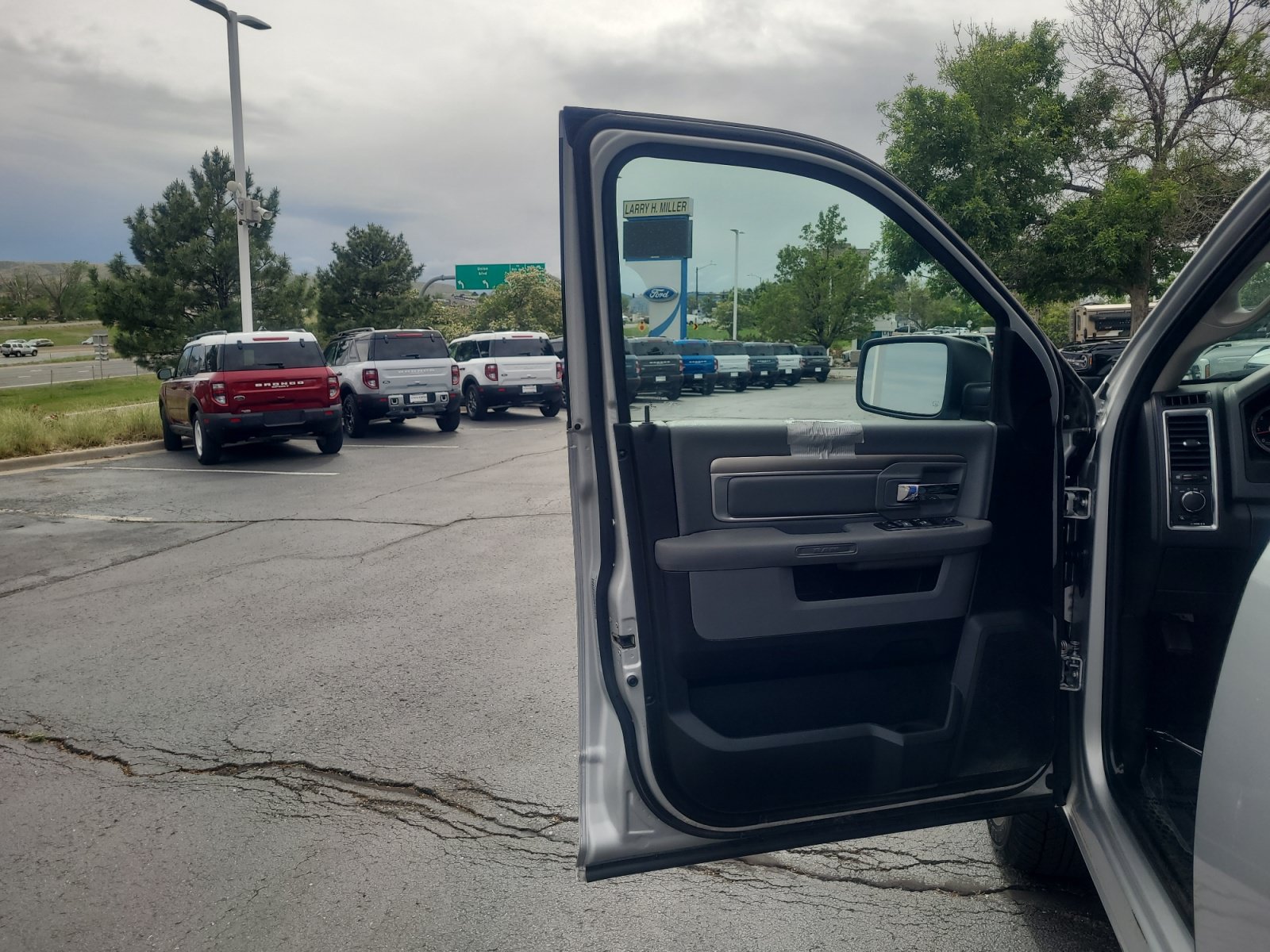 Used 2018 RAM 1500 Classic SLT AWD/4WD image 13