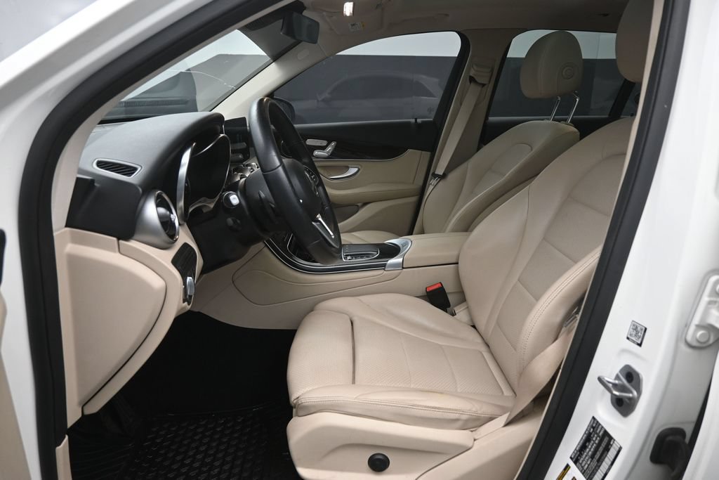 Used 2022 Mercedes-Benz GLC 300 image 18
