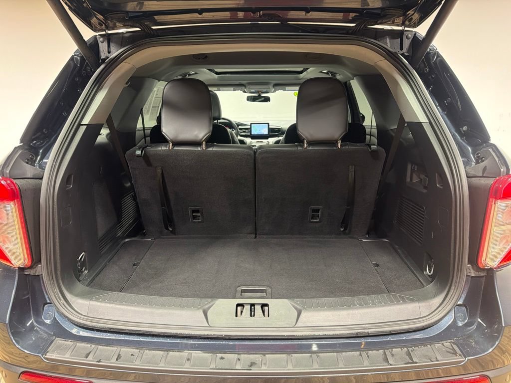 Certified 2023 Ford Explorer XLT w/ Equipment Group 202A AWD/4WD image 38