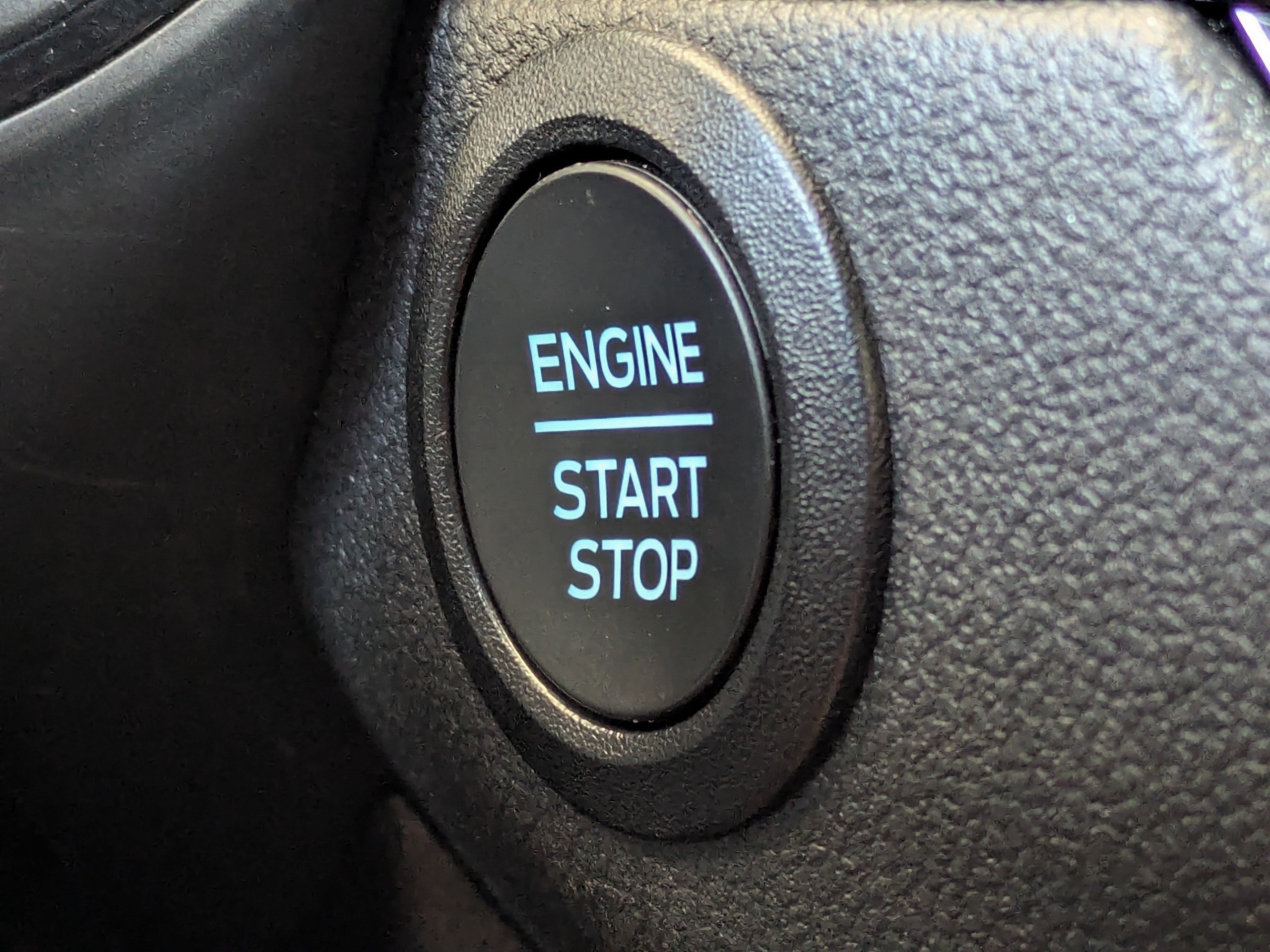 Certified 2025 Ford Escape ST-Line Select AWD/4WD image 31