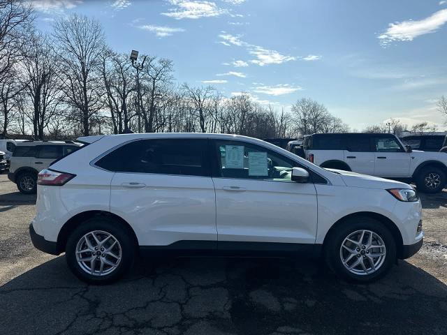 Certified 2022 Ford Edge SEL w/ Convenience Package image 2