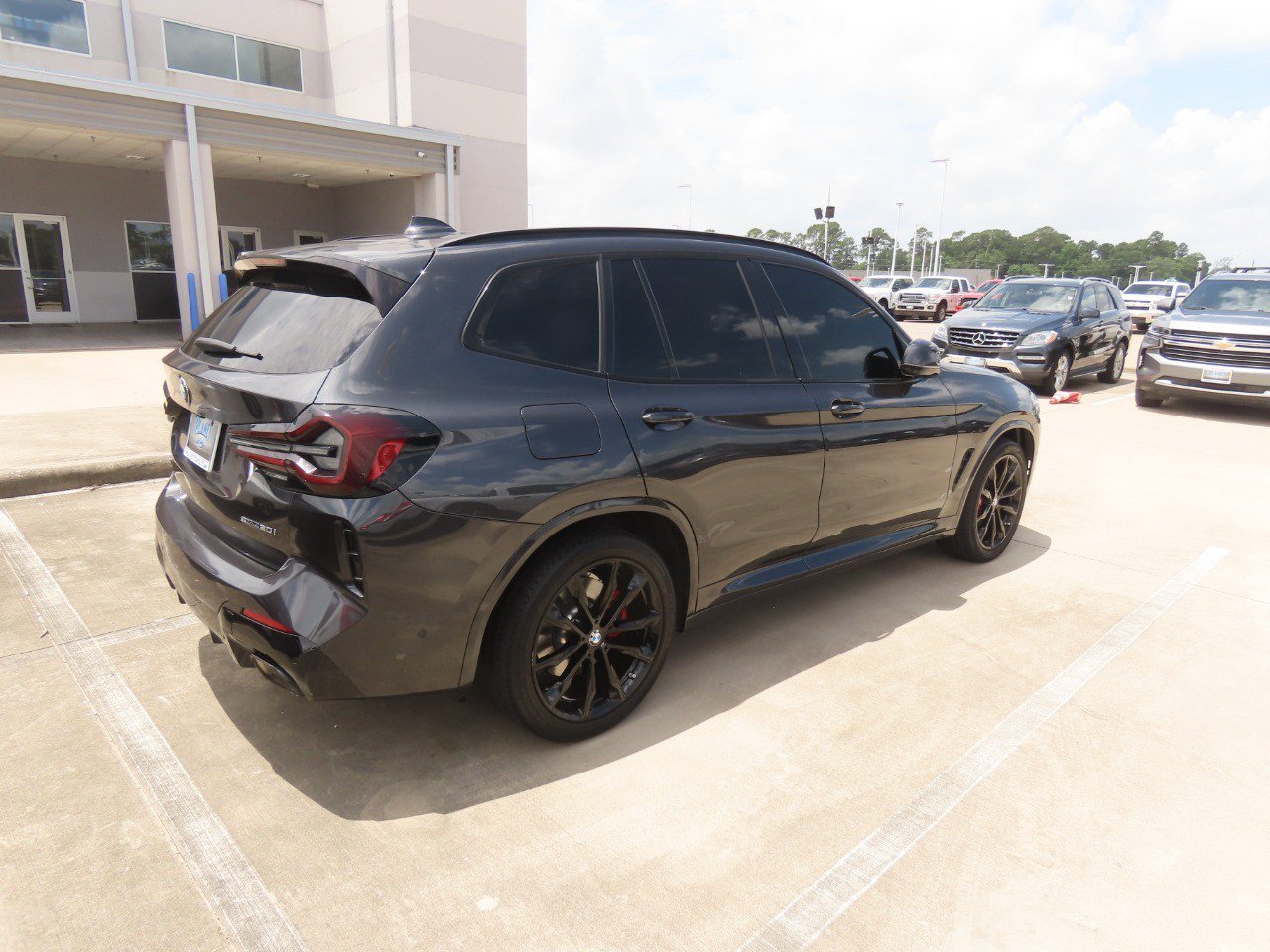 Used 2023 BMW X3 sDrive30i w/ M Sport Package RWD image 11