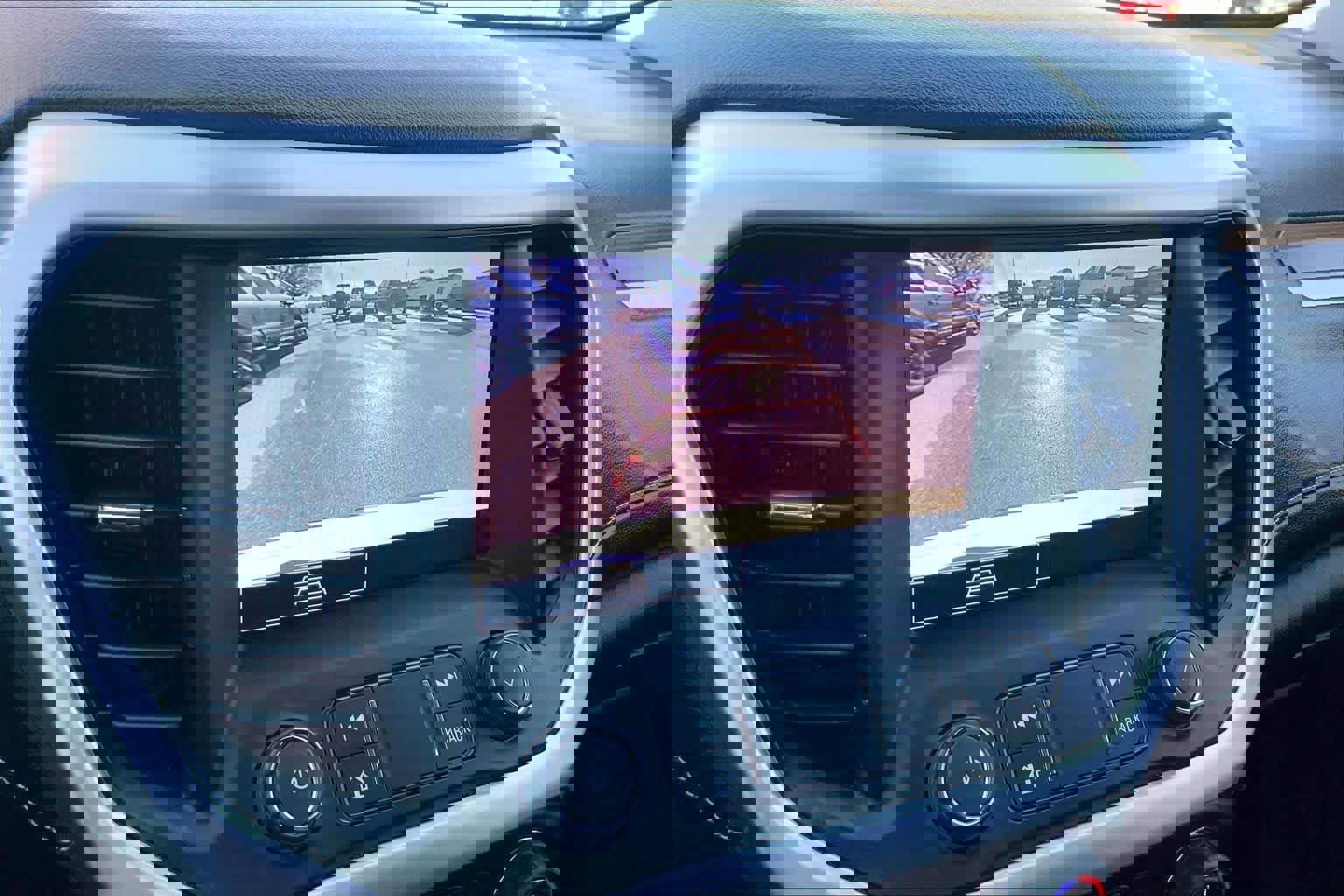 Certified 2023 GMC Acadia SLE w/ Driver Convenience Package image 27