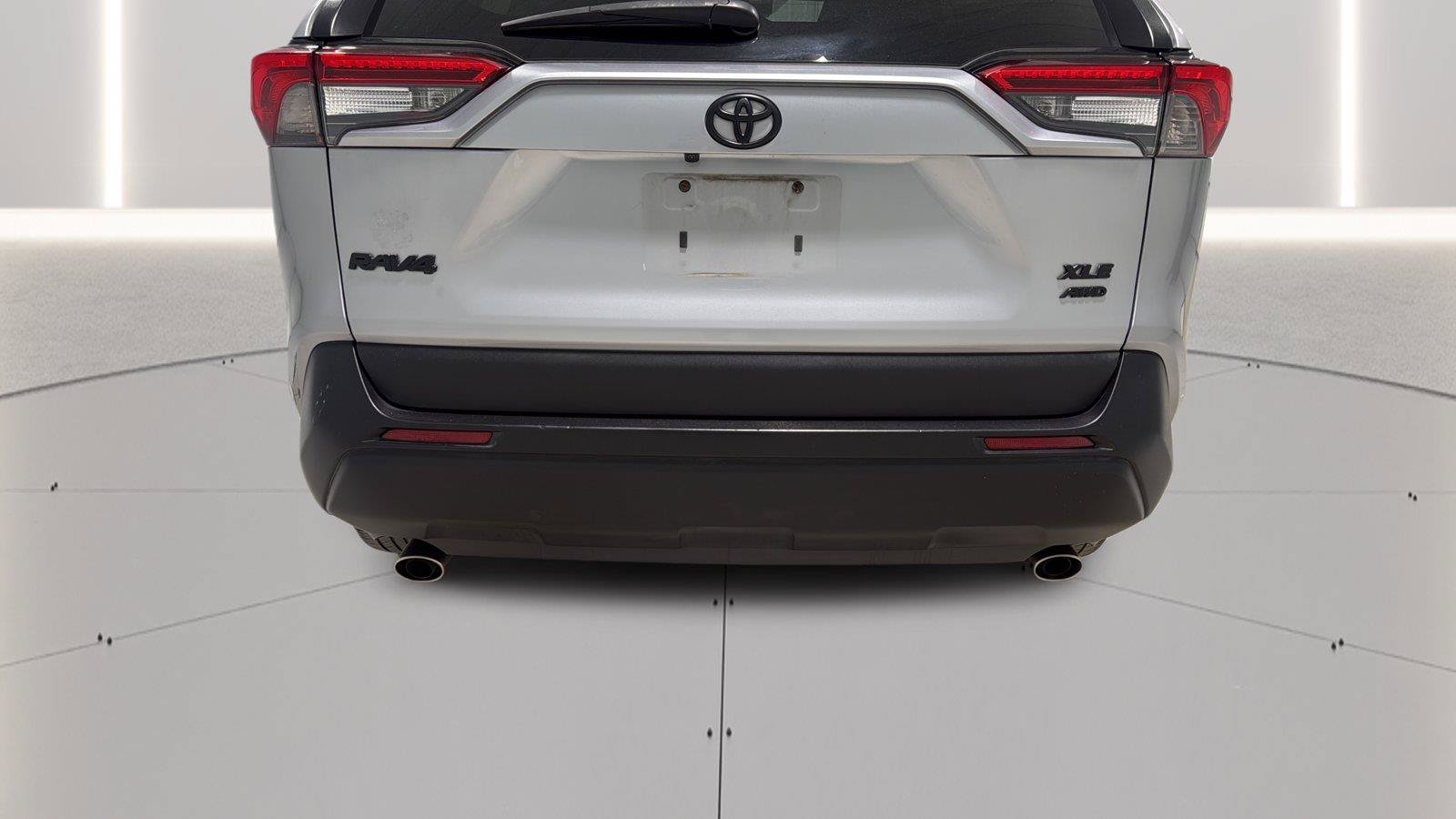 Used 2020 Toyota RAV4 XLE Premium AWD/4WD image 30