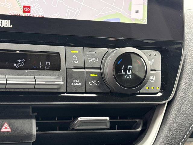 Used 2025 Toyota Grand Highlander AWD image 28