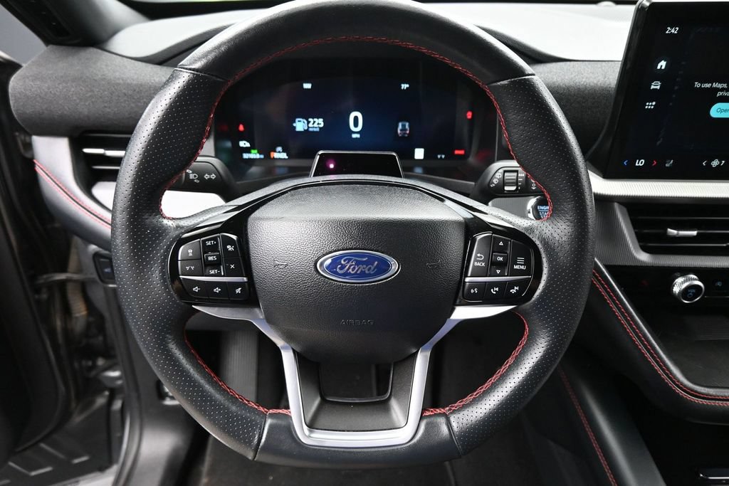 Certified 2025 Ford Explorer ST-Line w/ ST-Line Street Pack AWD/4WD image 12
