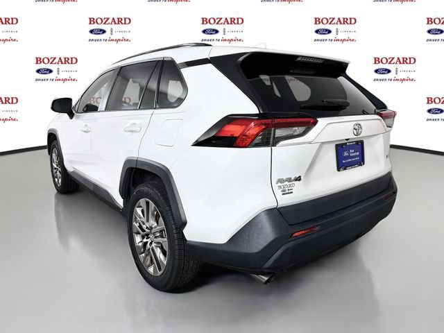 Used 2019 Toyota RAV4 XLE Premium w/ Cold Weather Package FWD image 6