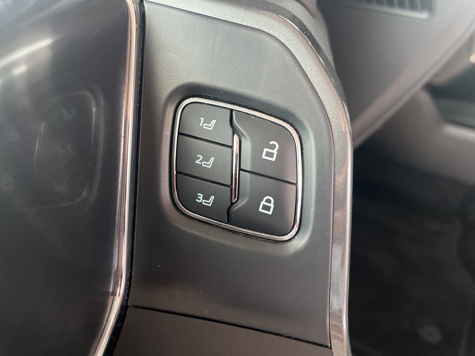 Certified 2023 Ford F150 Lariat w/ Equipment Group 502A High image 14