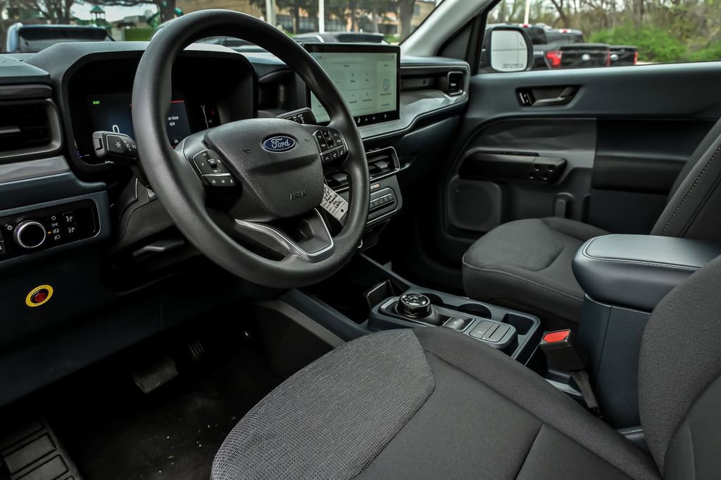 Certified 2025 Ford Maverick XL FWD image 15