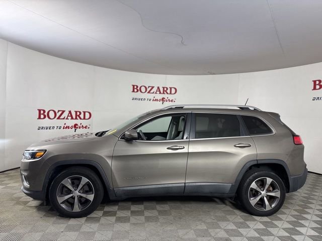 Used 2019 Jeep Cherokee Limited image 2