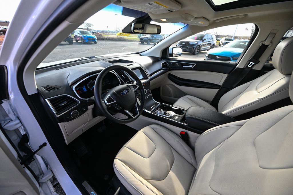 Certified 2020 Ford Edge Titanium w/ Equipment Group 301A image 22