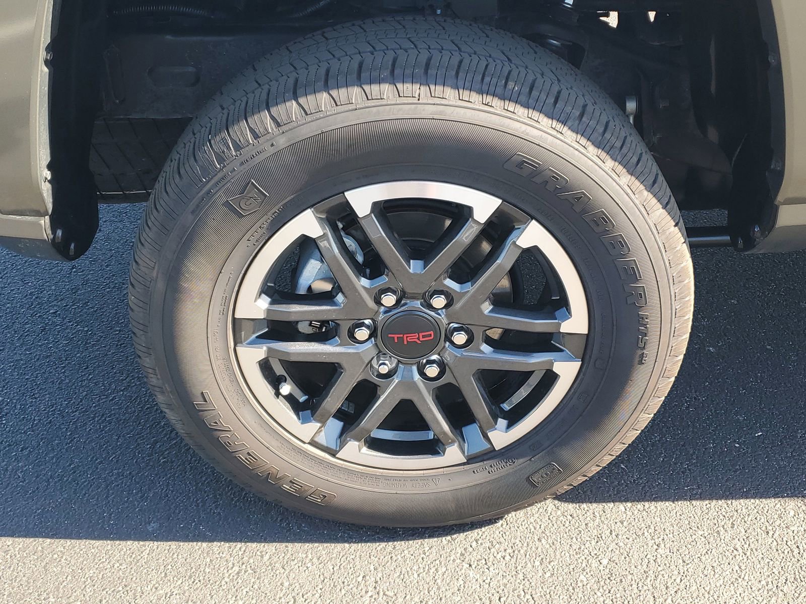 Used 2025 Toyota Tacoma TRD Sport RWD image 5