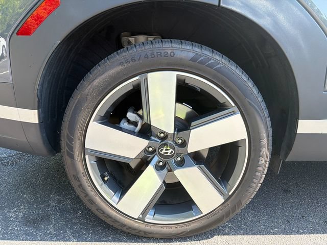 Used 2024 Hyundai Santa Fe Limited FWD image 19