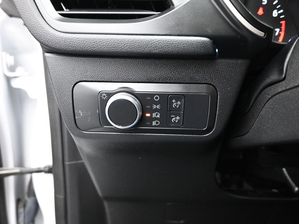 Certified 2020 Ford Escape SE image 41