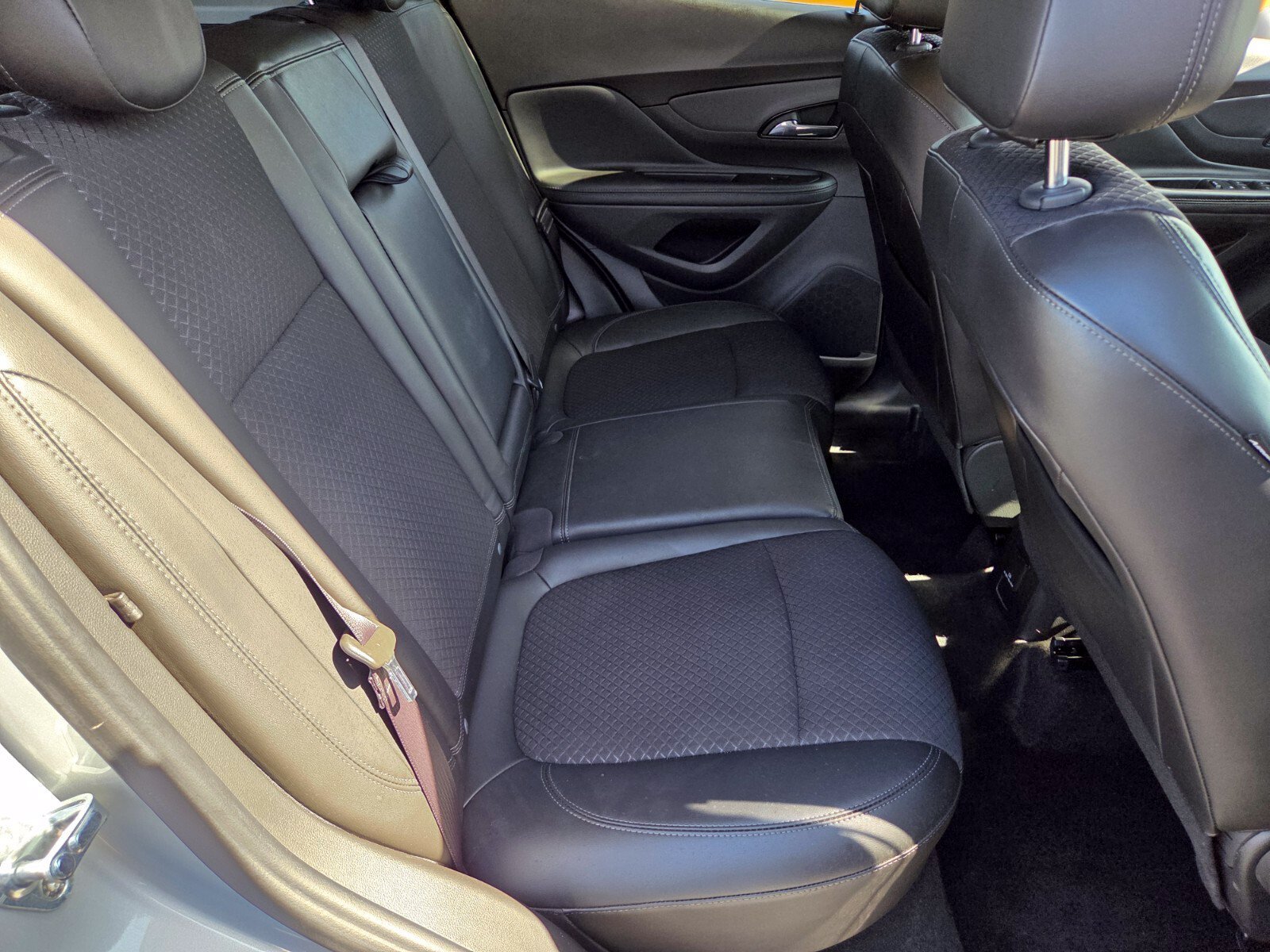 Used 2022 Buick Encore Preferred w/ Safety Package AWD/4WD image 14