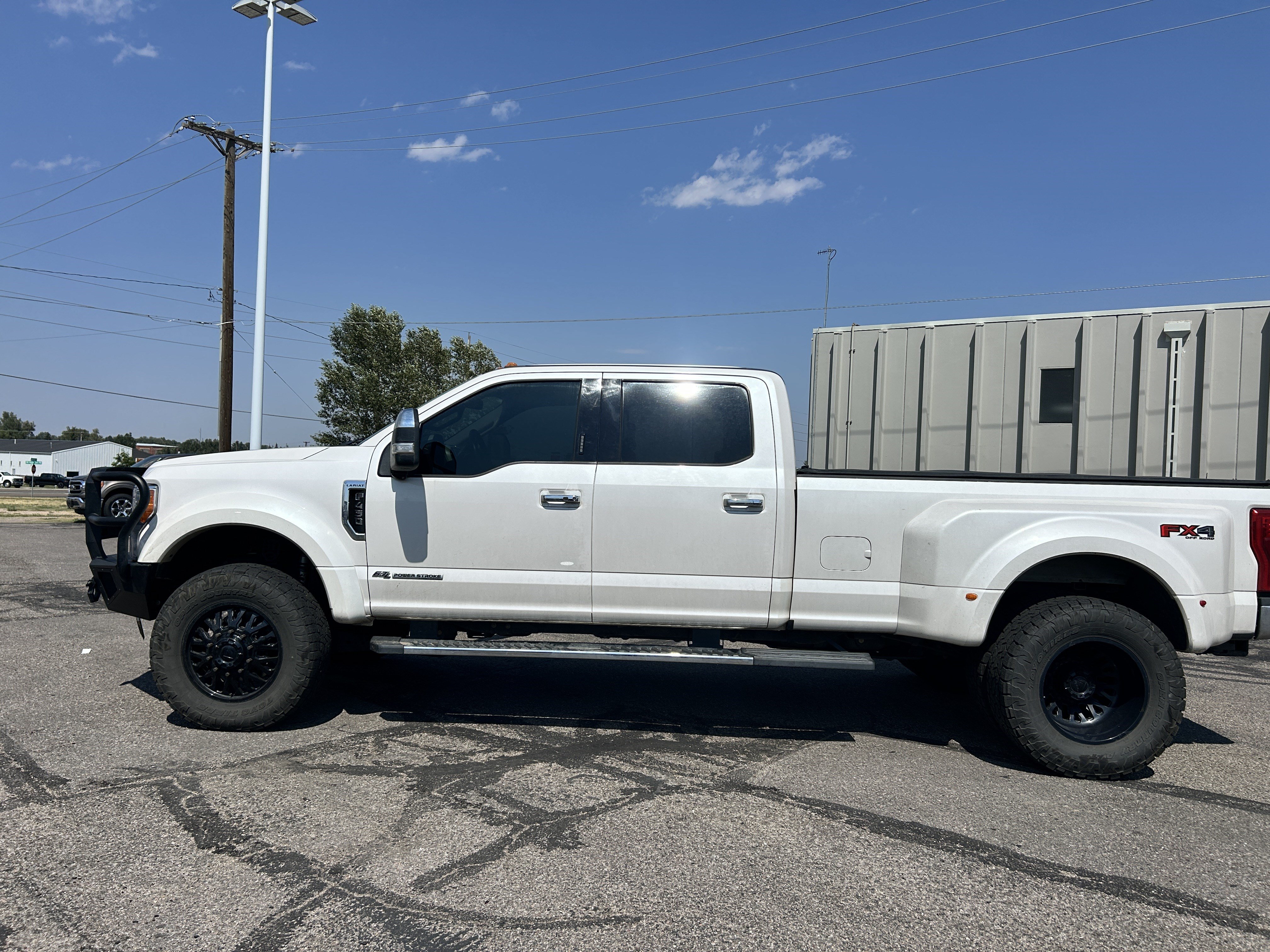 Certified 2019 Ford F450 Lariat w/ Lariat Ultimate Package AWD/4WD image 3