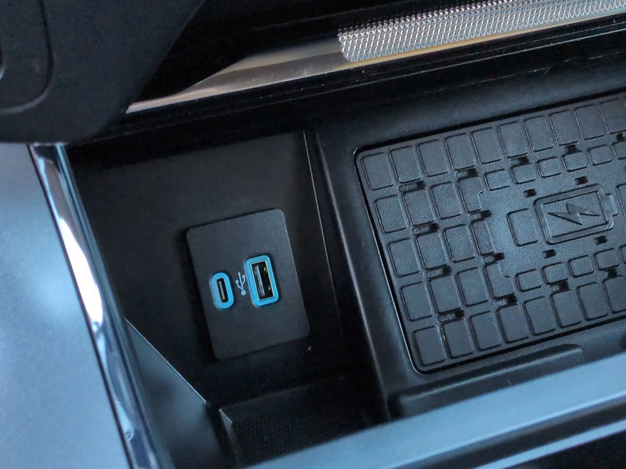 Certified 2023 Ford F150 Lariat w/ Equipment Group 502A High image 21