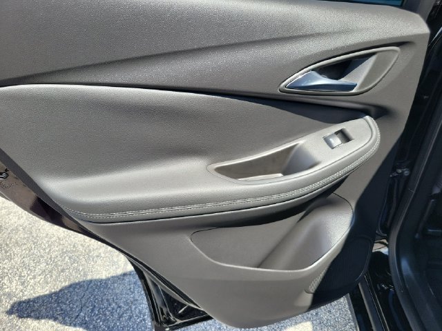Used 2023 Buick Encore GX Select w/ Sport Touring Package FWD image 17