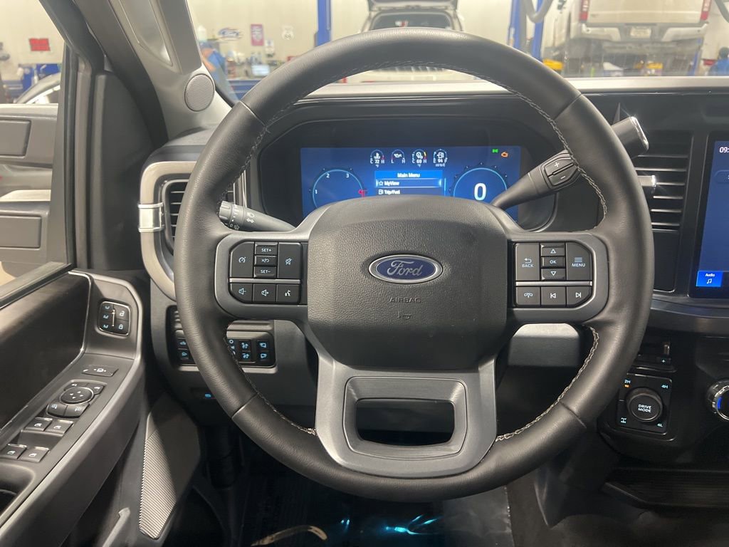 Certified 2025 Ford F350 Lariat w/ Camper Package image 18