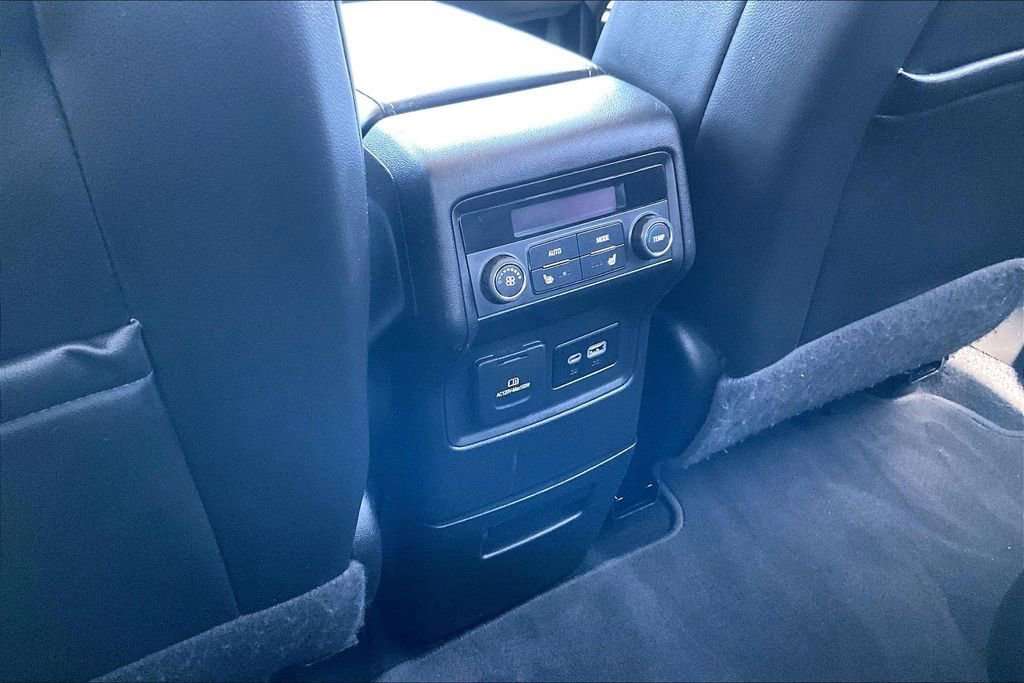 Used 2020 GMC Acadia Denali w/ Technology Package AWD/4WD image 34