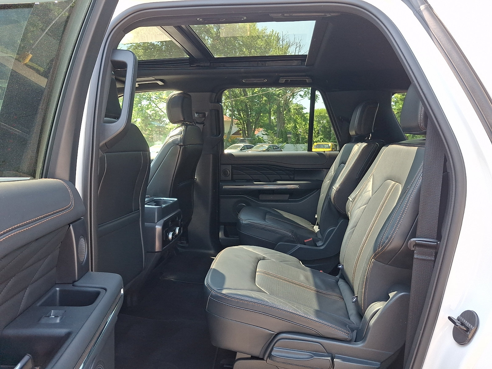 Certified 2024 Ford Expedition Max Platinum AWD/4WD image 11