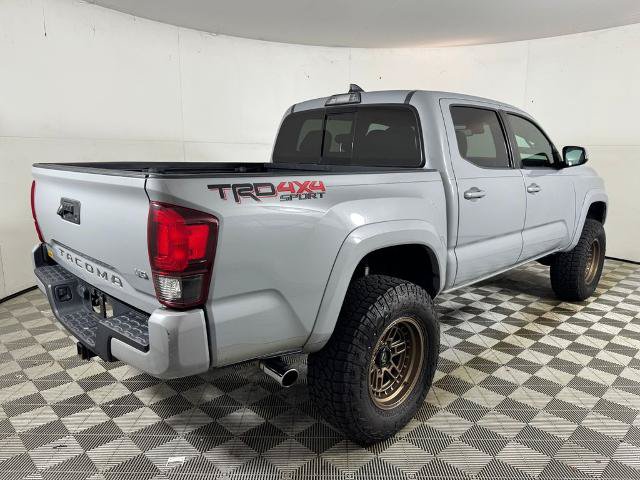 Used 2019 Toyota Tacoma TRD Sport AWD/4WD image 3