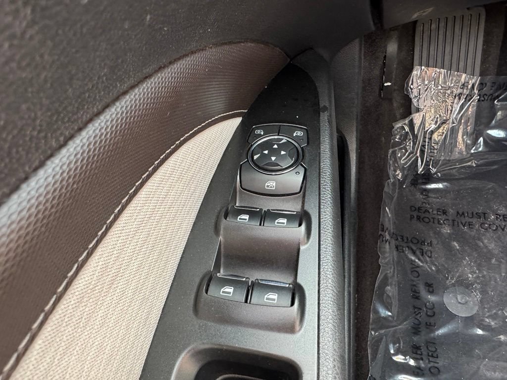 Certified 2019 Ford Fusion SE w/ Equipment Group 151A FWD image 32