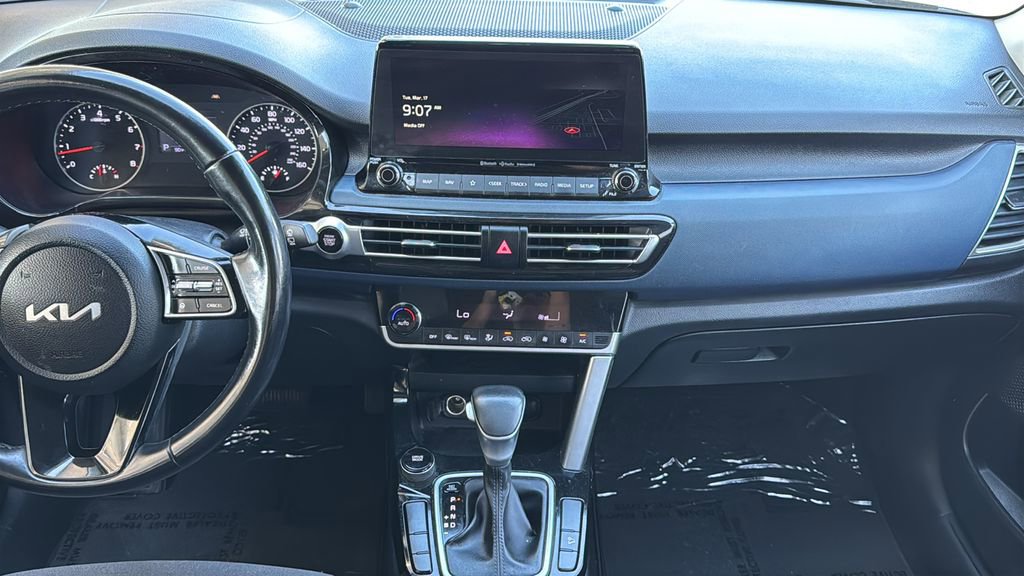 Used 2023 Kia Seltos S w/ Navigation Package image 9