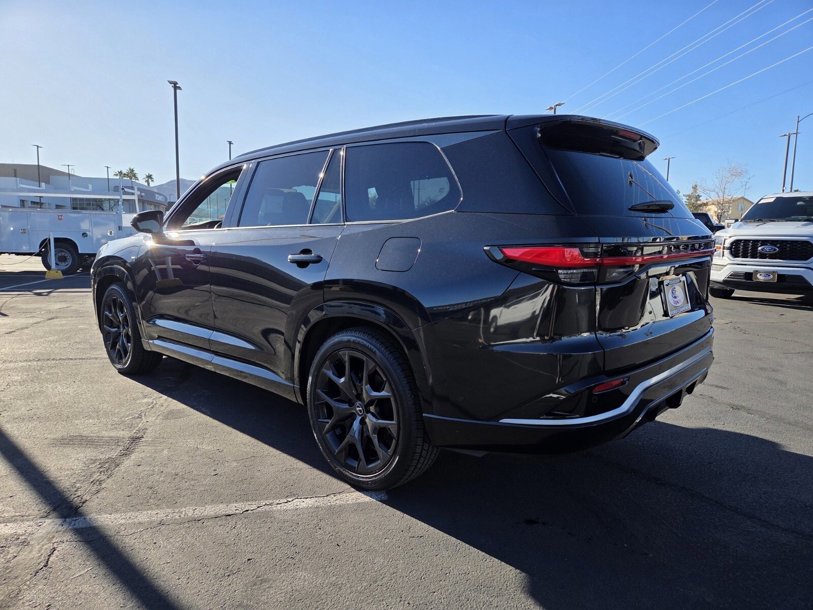 Used 2024 Lexus TX 500h AWD image 3