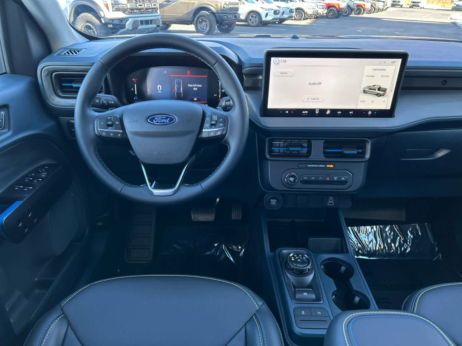 Certified 2025 Ford Maverick Lobo image 27