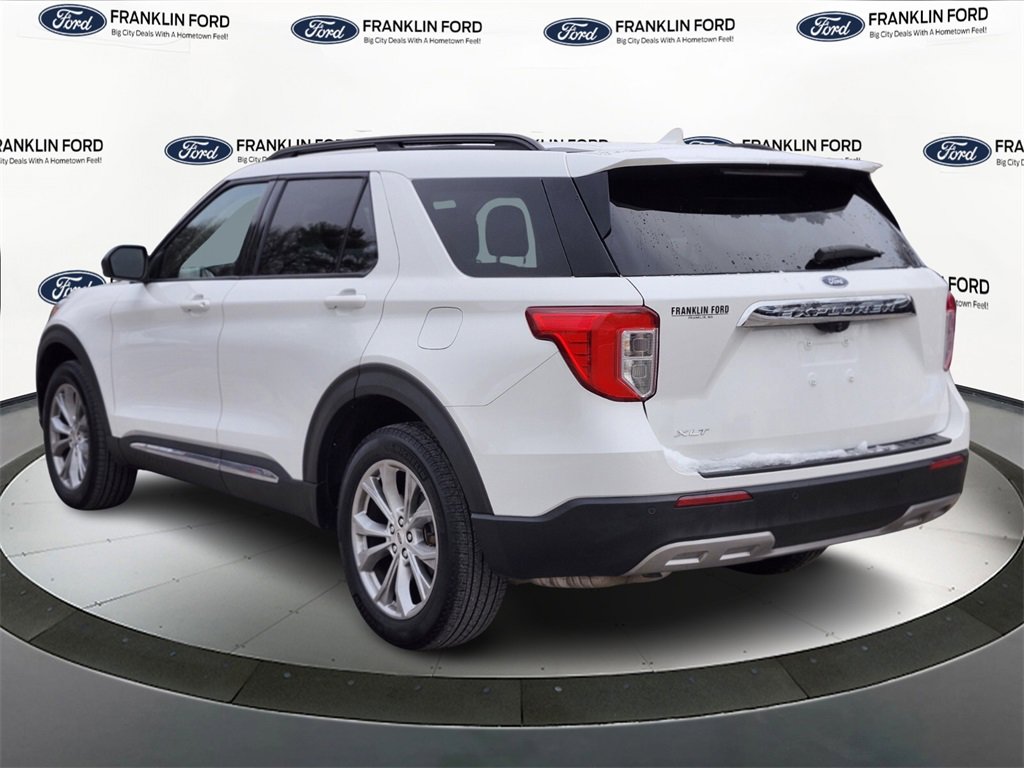 Certified 2022 Ford Explorer XLT w/ Equipment Group 202A image 3