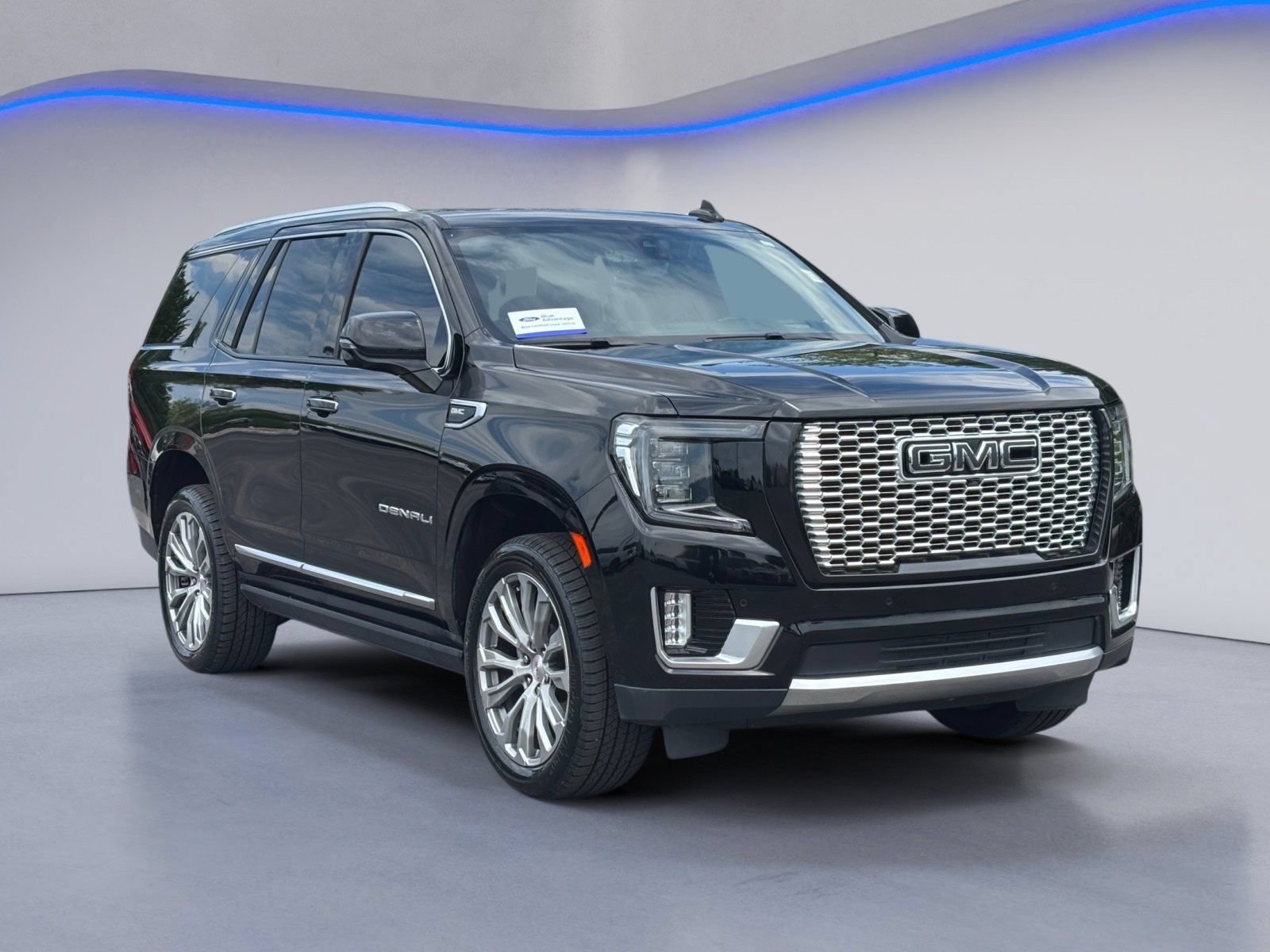 Used 2021 GMC Yukon Denali w/ Denali Premium Package AWD/4WD image 5