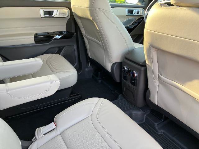 Certified 2023 Ford Explorer Platinum w/ Premium Technology Package AWD/4WD image 21