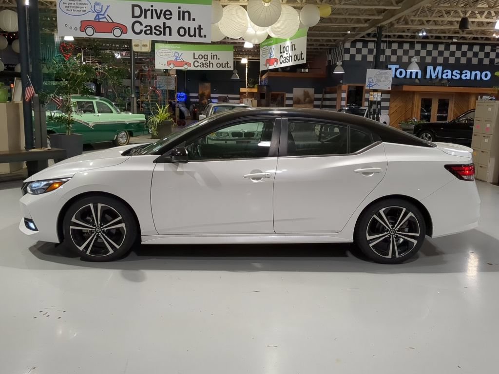 Used 2022 Nissan Sentra SR w/ Lighting Package FWD image 11