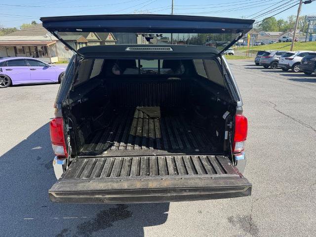 Used 2017 Toyota Tacoma TRD Off-Road w/ Tow Package image 9