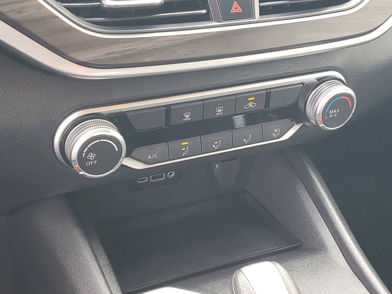 Used 2025 Nissan Altima 2.5 SV image 24